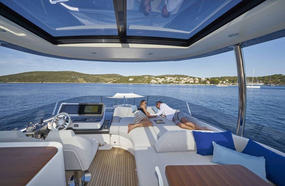 Azimut 78, Viva
