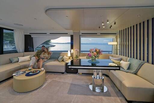 Azimut 78, Viva