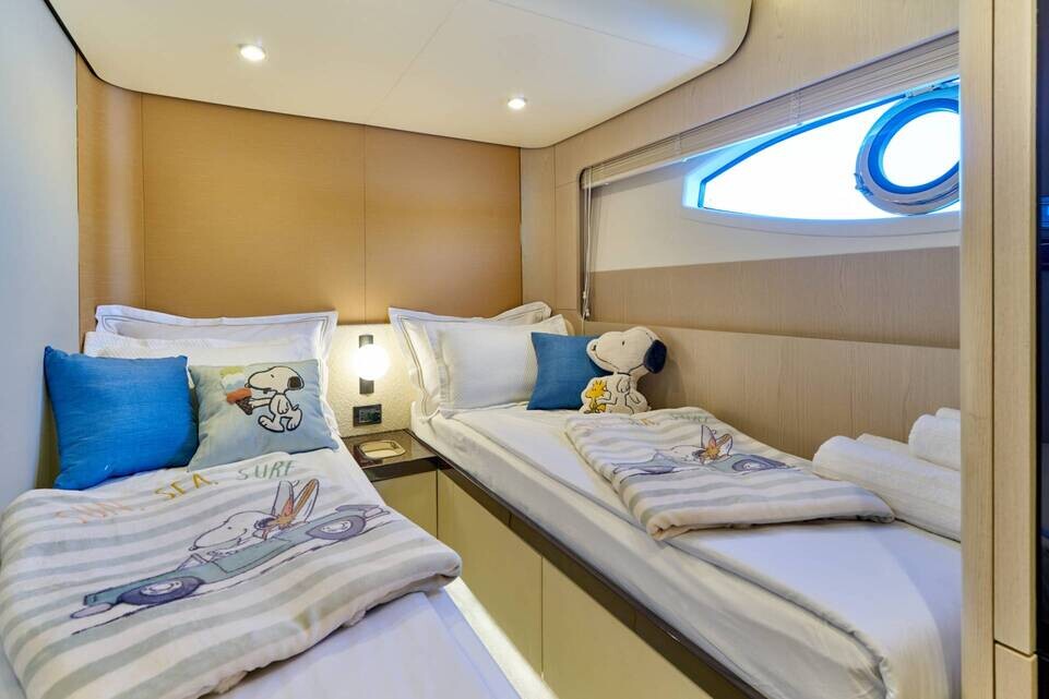 Azimut 78, Viva