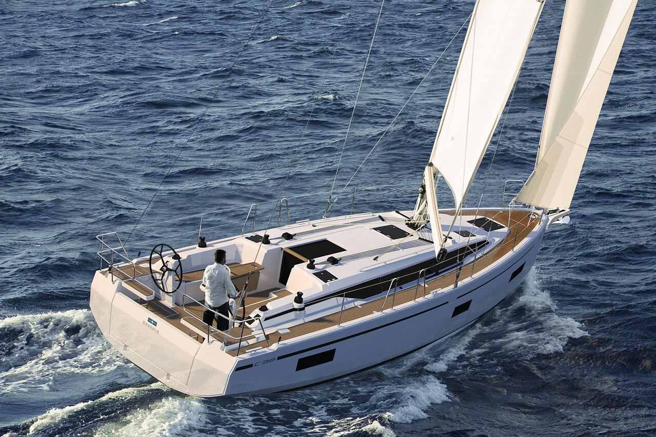 Bavaria C38, Lizzy