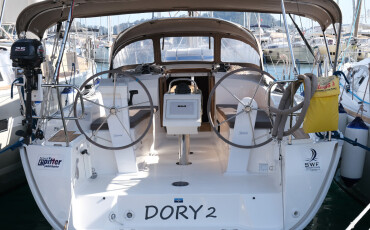Bavaria Cruiser 34 Dory 2