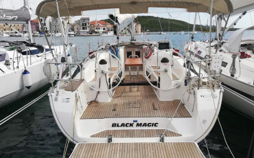 Bavaria Cruiser 40 S, Black Magic