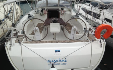 Bavaria Cruiser 41, Alisahni