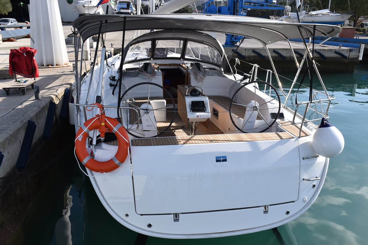 Bavaria Cruiser 46, Malbec