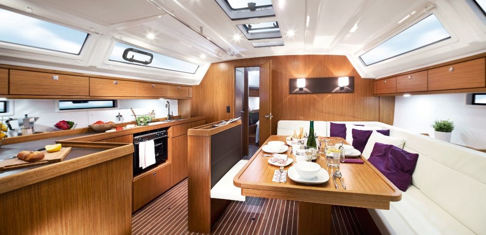 Bavaria Cruiser 46, Tokaj