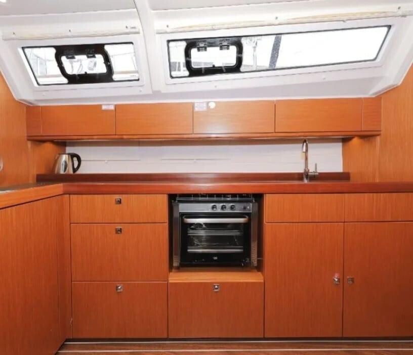 Bavaria Cruiser 46, Athene