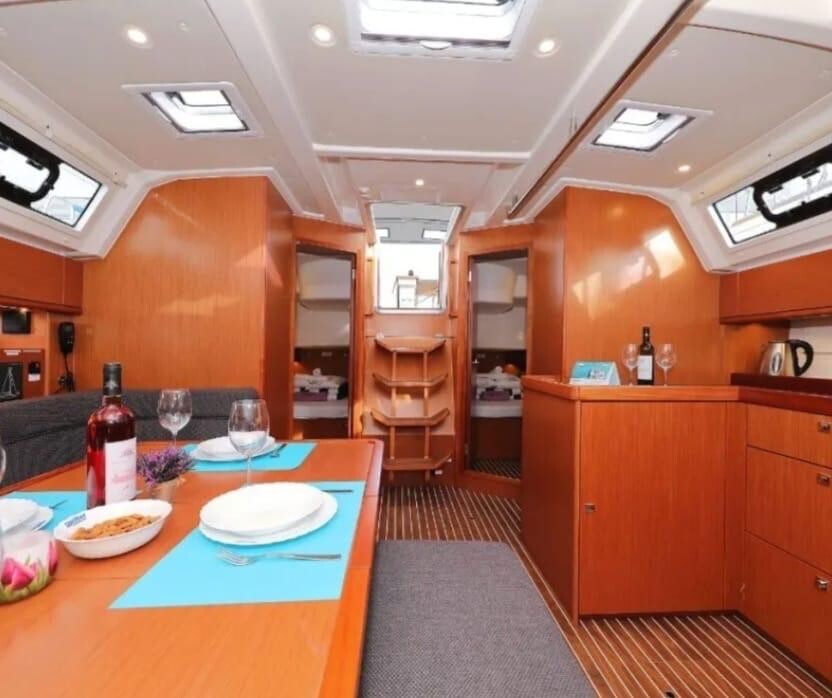 Bavaria Cruiser 46, Athene