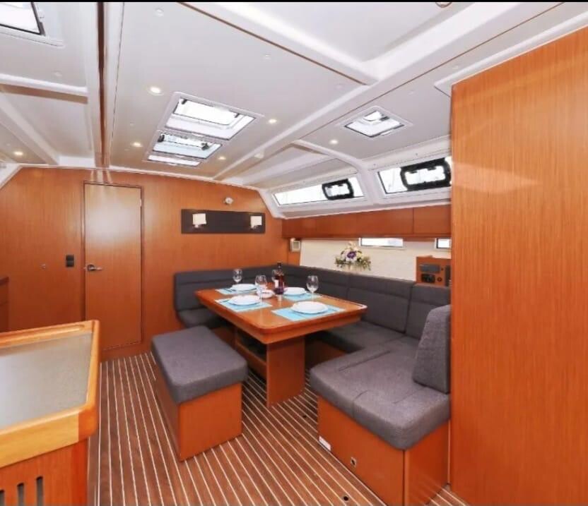Bavaria Cruiser 46, Athene