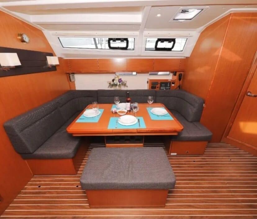 Bavaria Cruiser 46, Athene