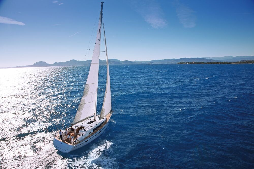 Bavaria Cruiser 46, Skrivena