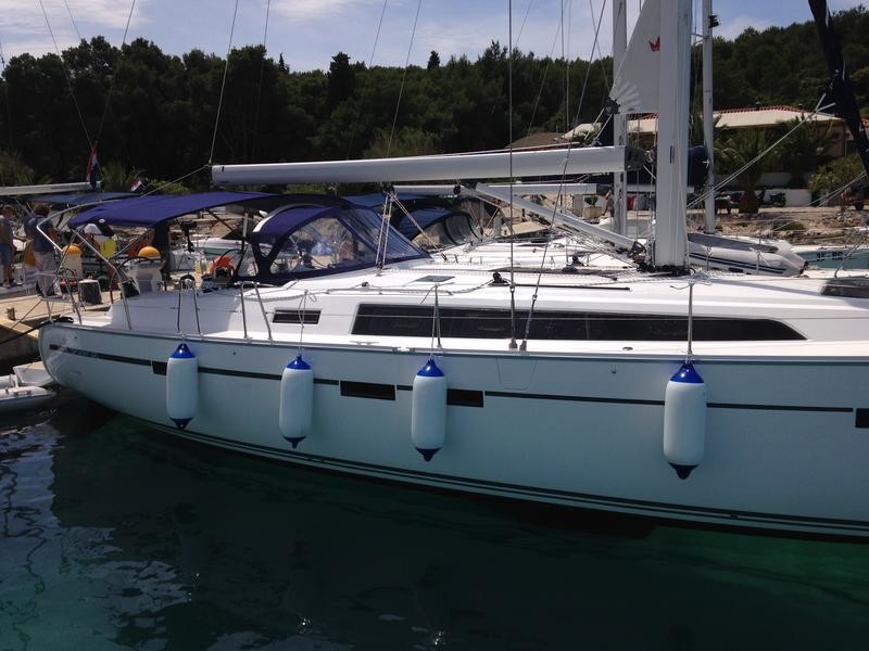 Bavaria Cruiser 46, Curica