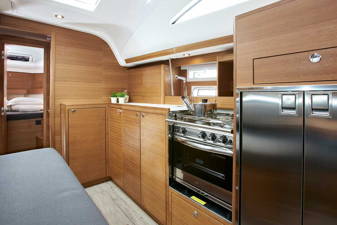 Elan Impression 45.1, Lan