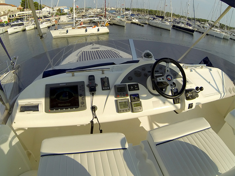 Fairline Phantom 50, Luna IV