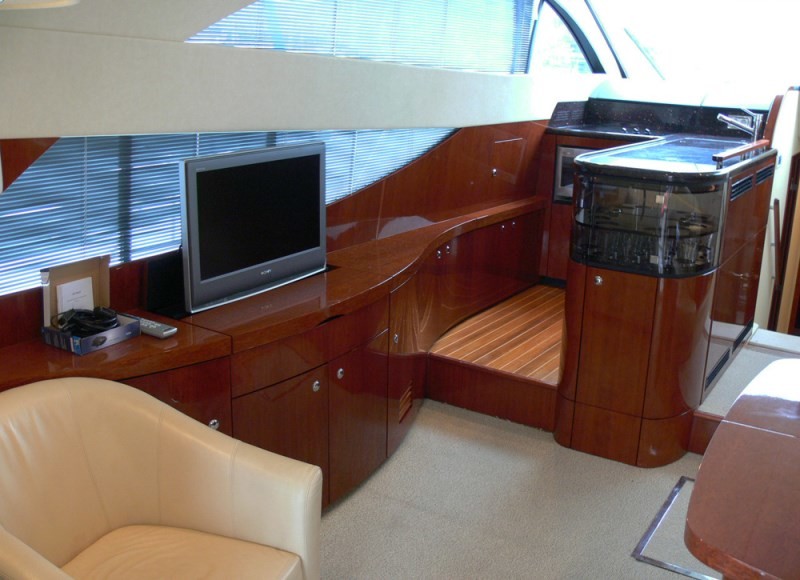 Fairline Phantom 50, Luna IV