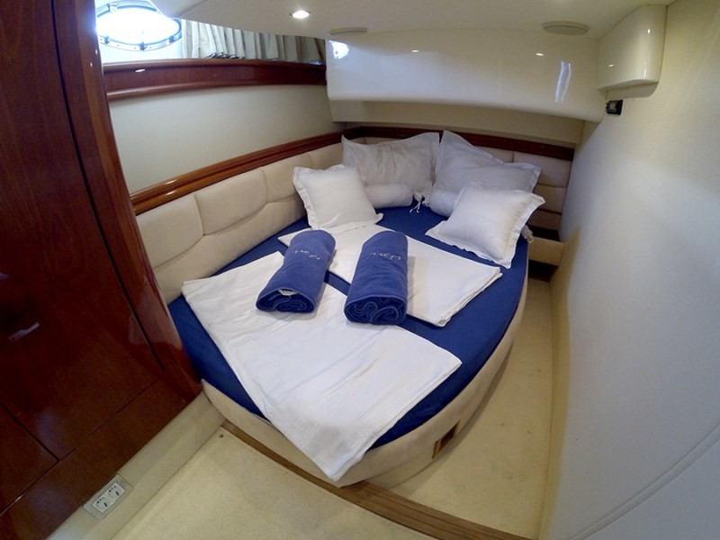 Fairline Phantom 50, Luna IV
