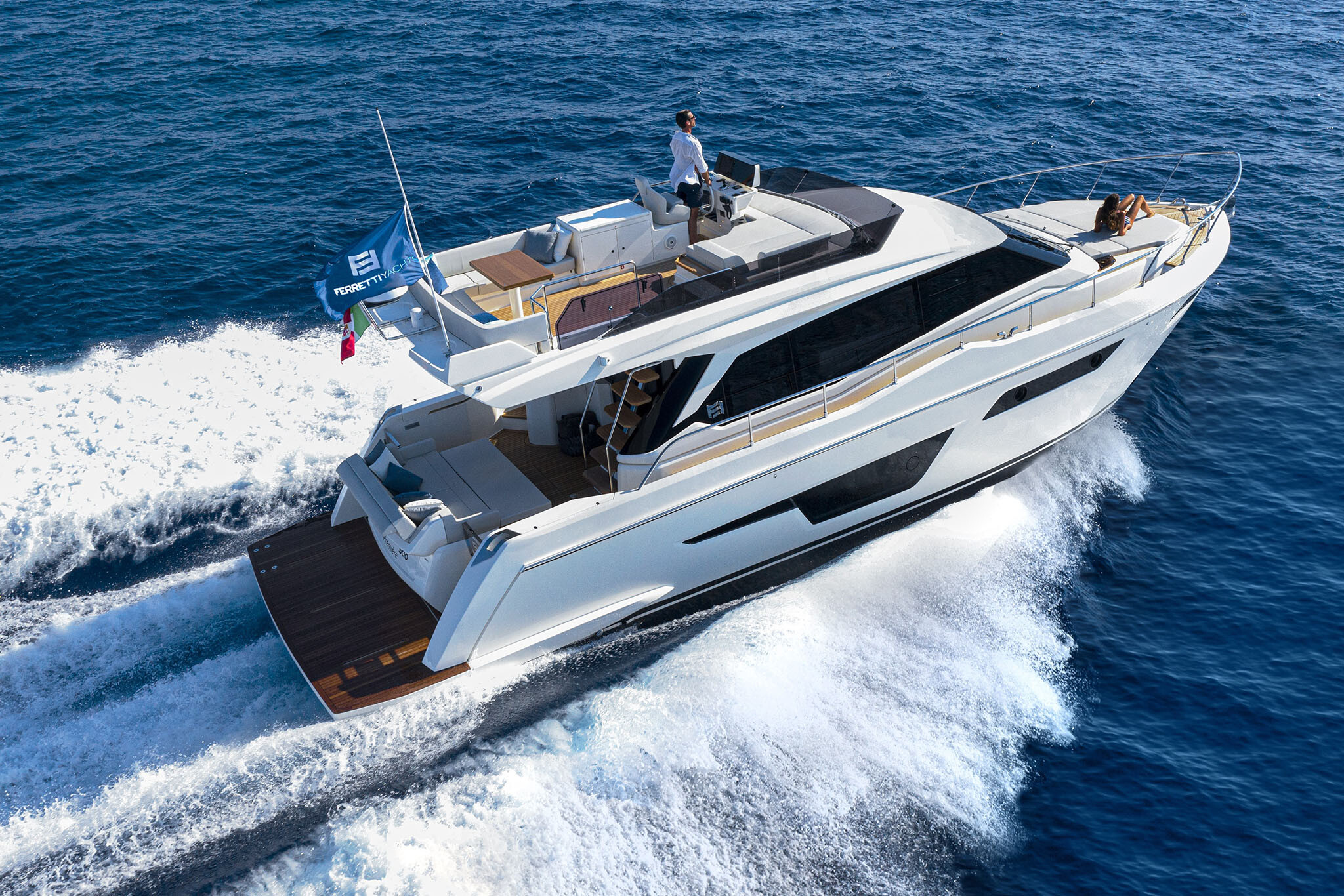 Ferretti Yachts 500, Anna