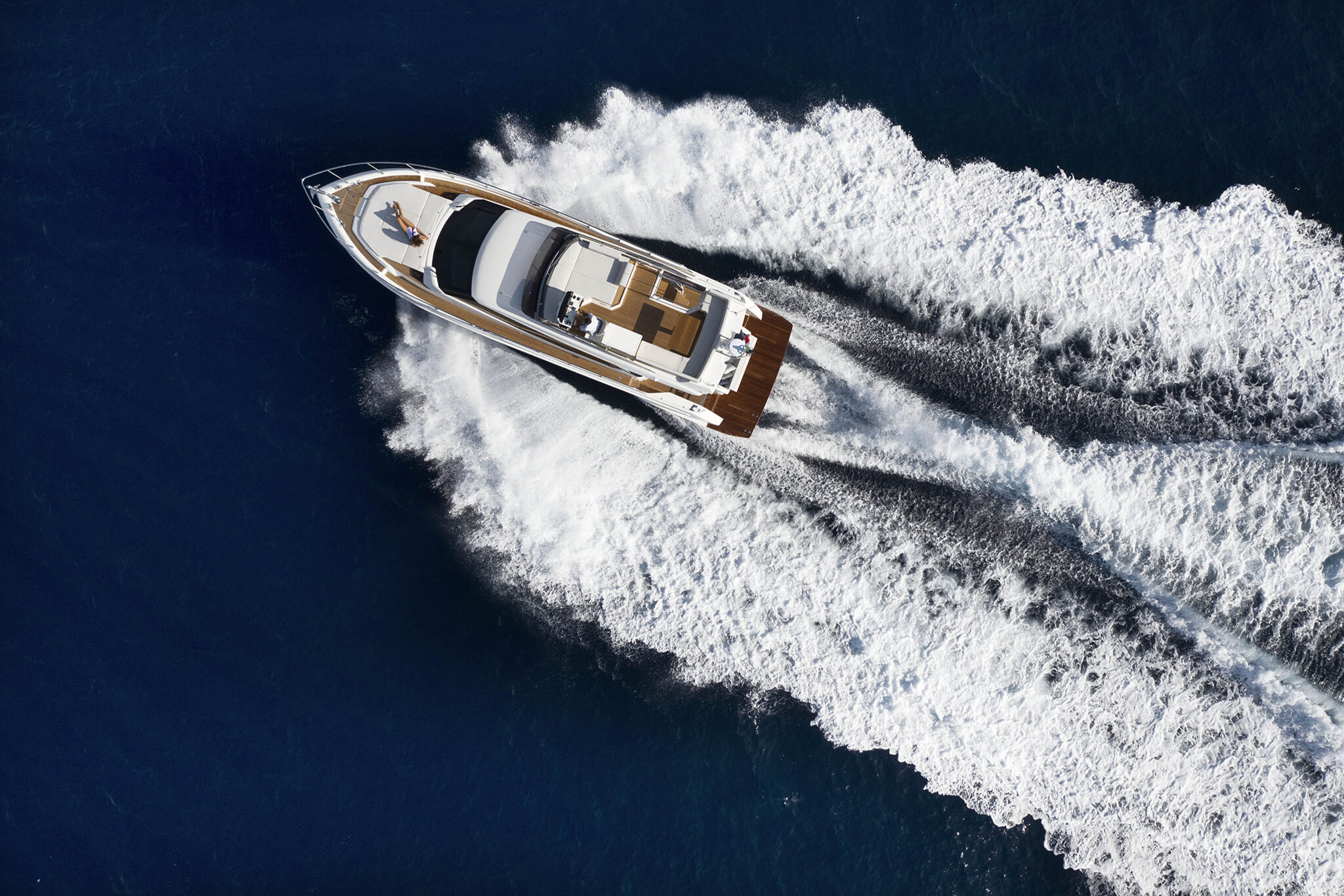 Ferretti Yachts 500, Anna