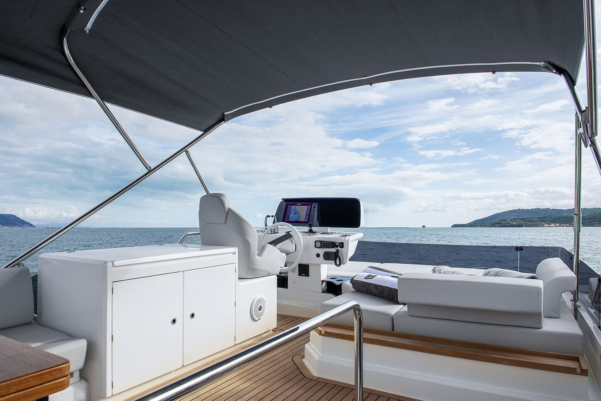 Ferretti Yachts 500, Anna