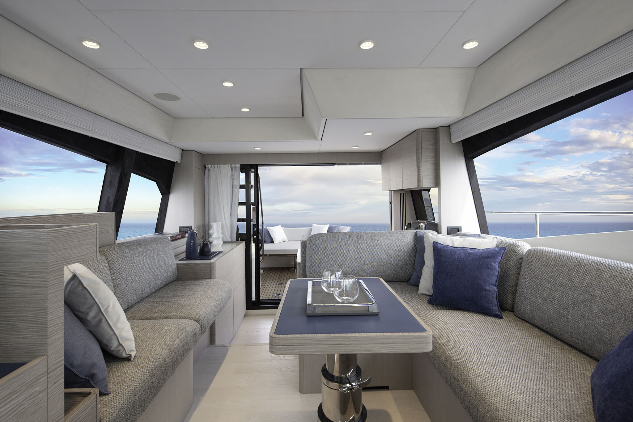 Ferretti Yachts 500, Anna