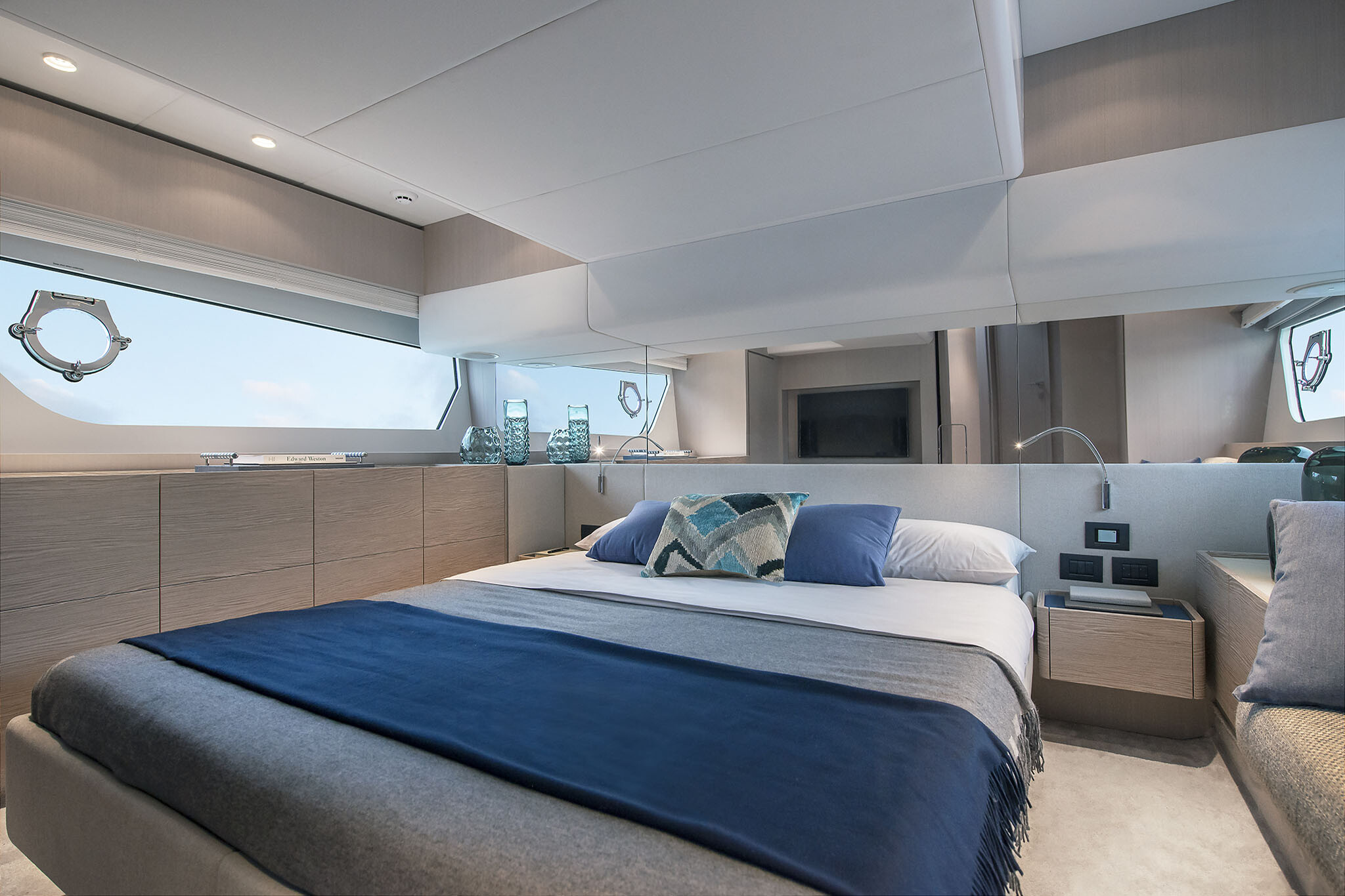 Ferretti Yachts 500, Anna