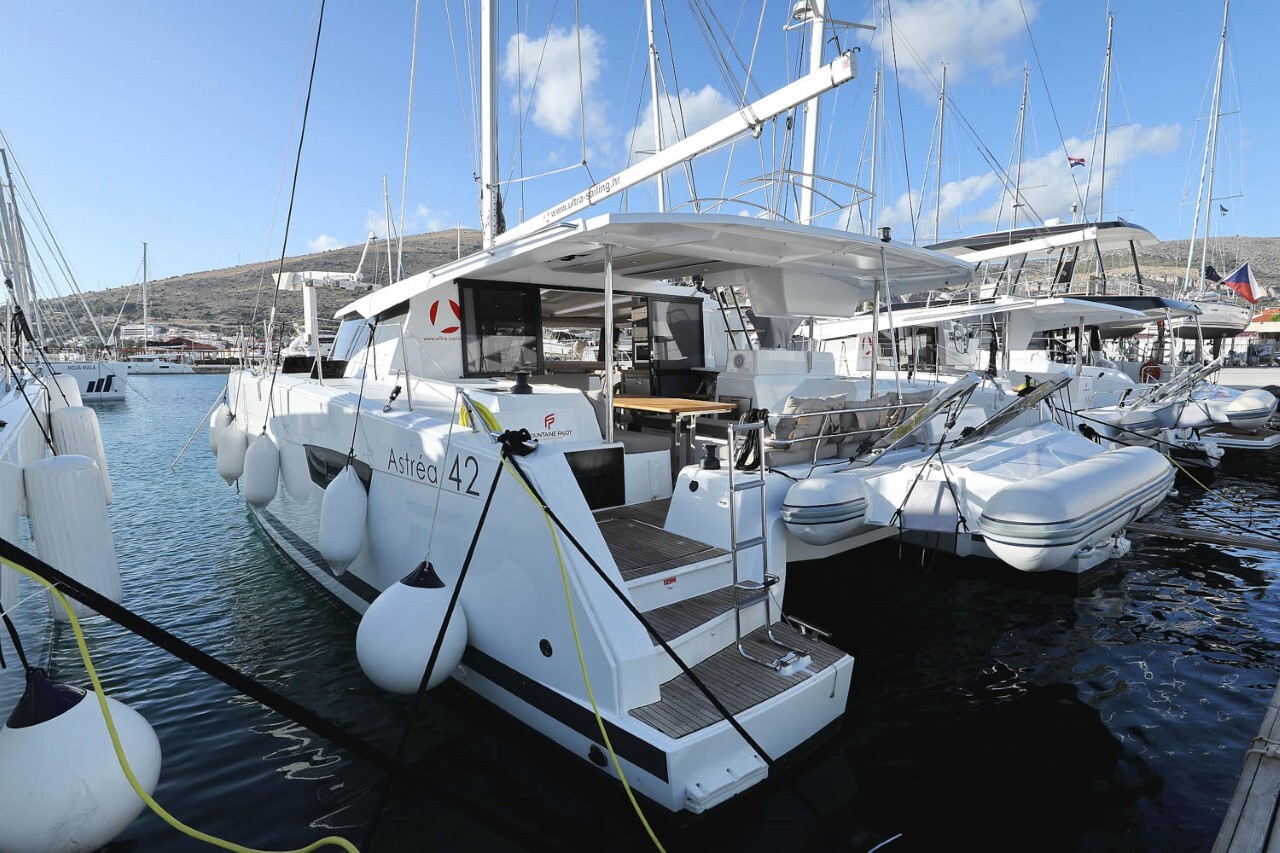 Fountaine Pajot Astrea 42, Crazy Diamond