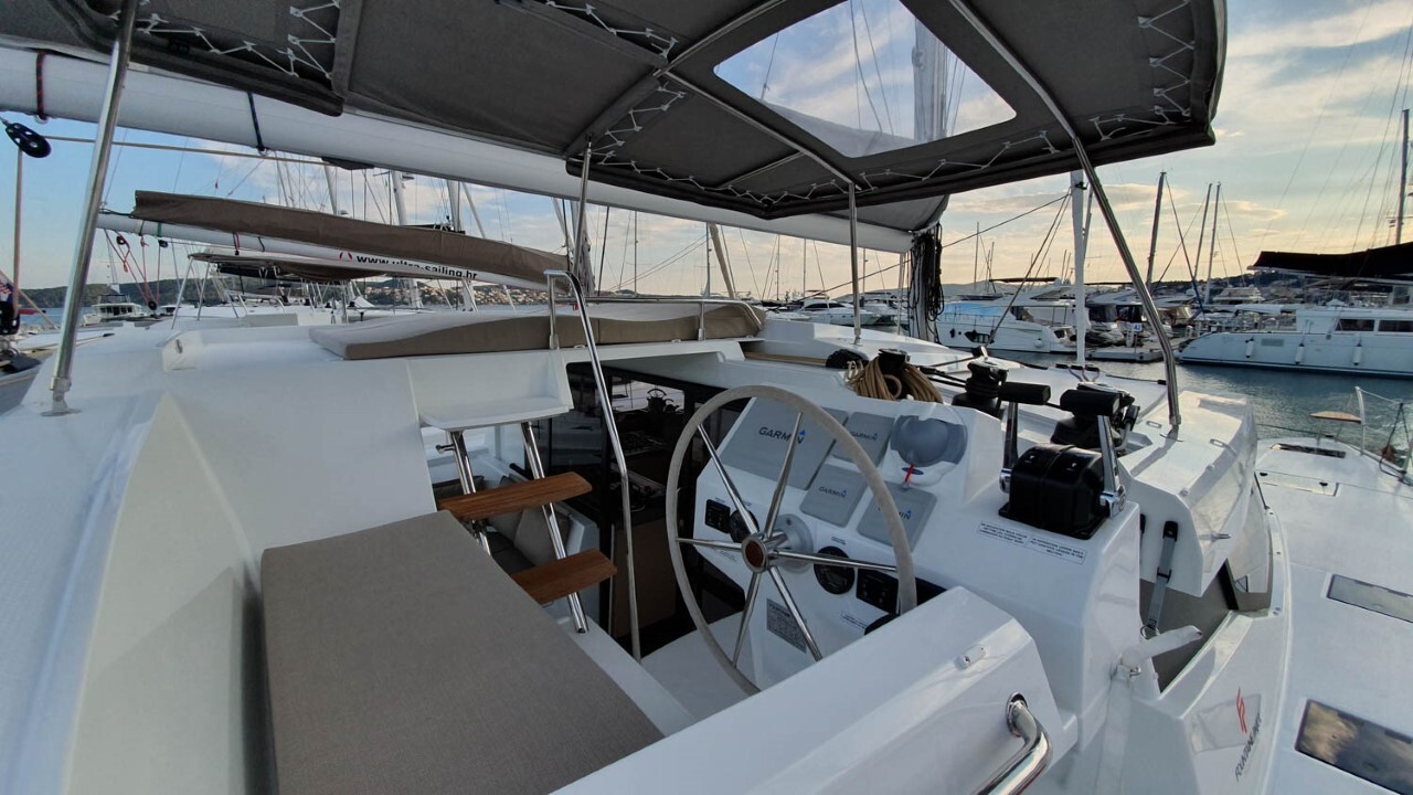 Fountaine Pajot Astrea 42, Ocean Runner