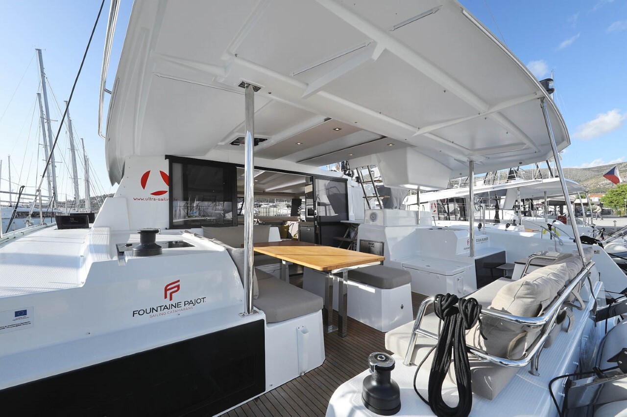 Fountaine Pajot Astrea 42, Ocean Runner