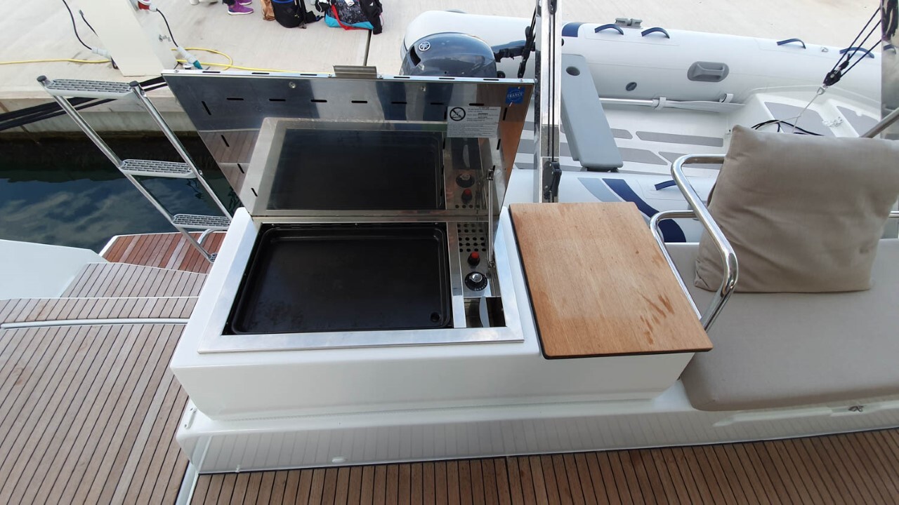 Fountaine Pajot Astrea 42, Ocean Runner