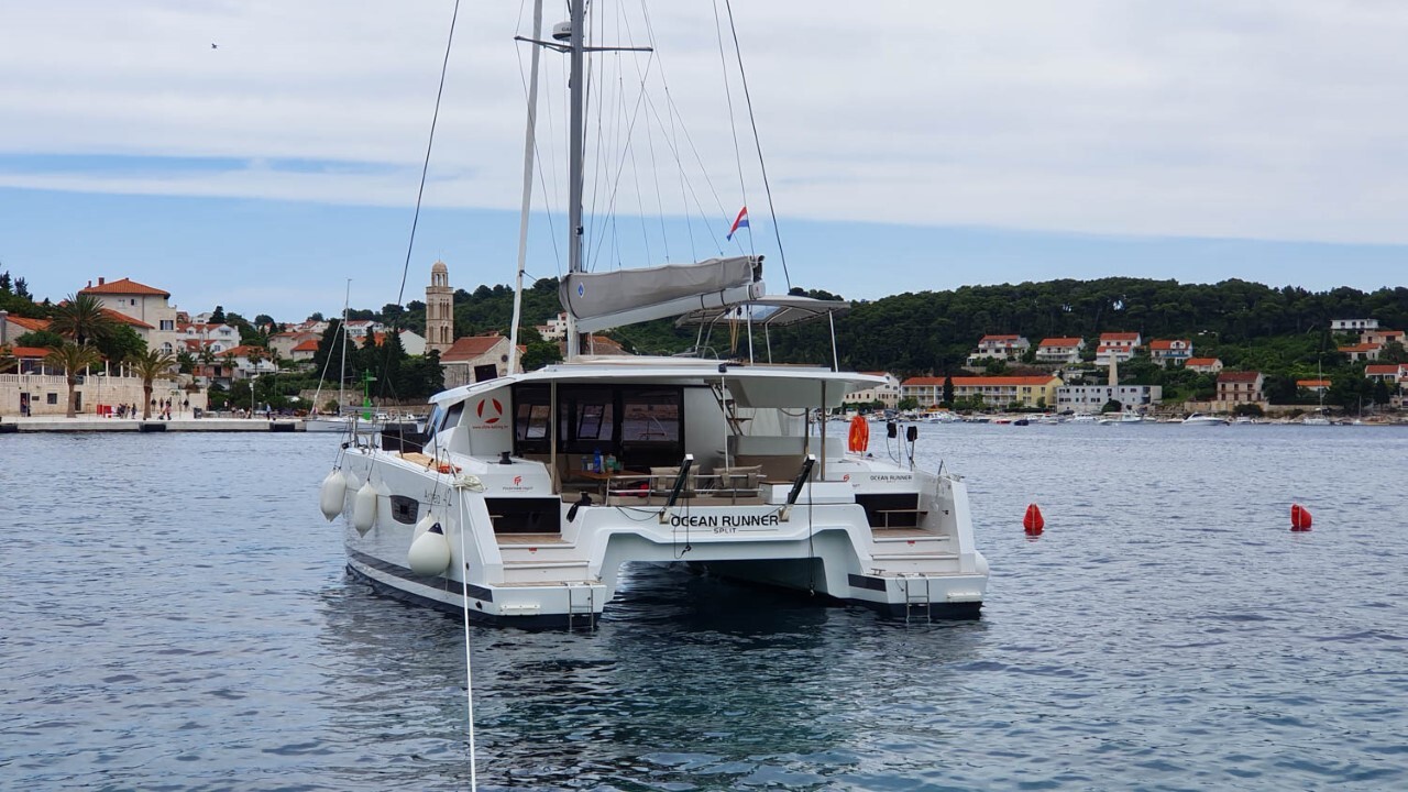 Fountaine Pajot Astrea 42, Ocean Runner