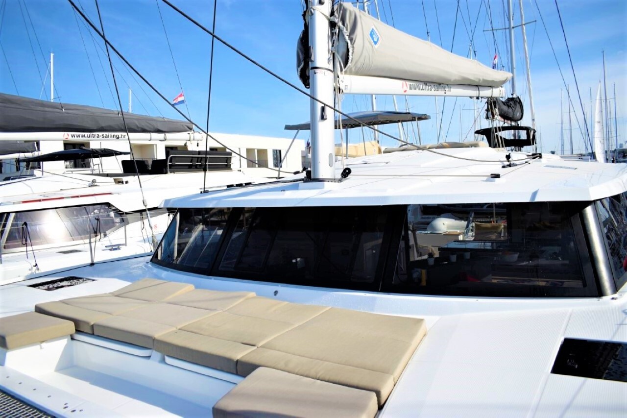 Fountaine Pajot Astrea 42, Ocean Runner