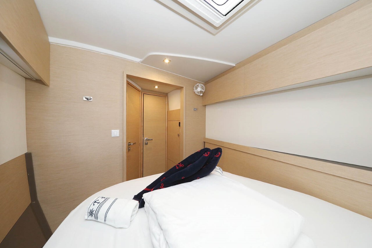 Fountaine Pajot Astrea 42, Ocean Runner