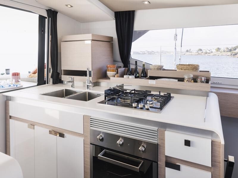 Fountaine Pajot Aura 51, Cosmos
