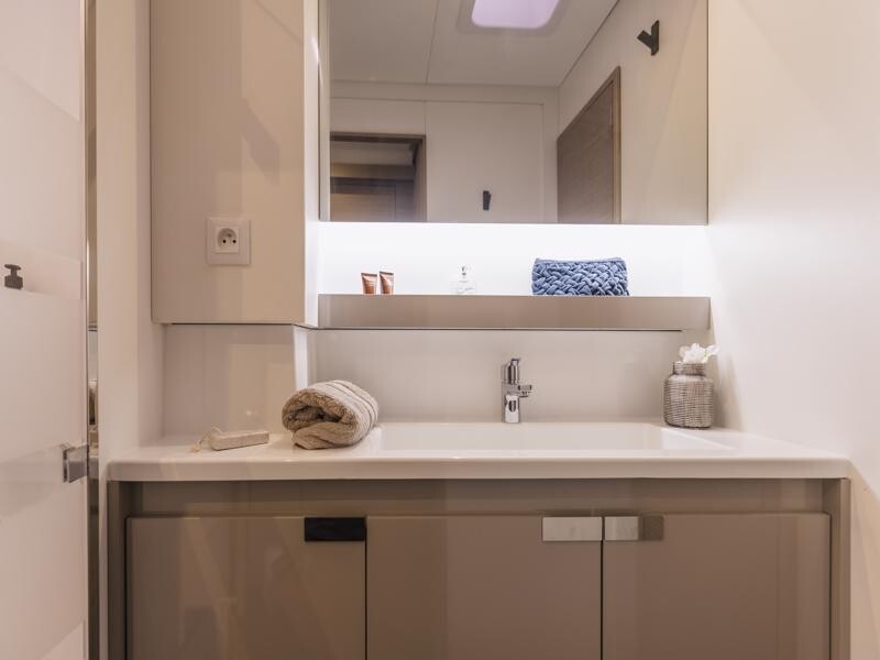Fountaine Pajot Aura 51, Cosmos