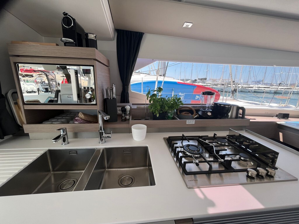 Fountaine Pajot Aura 51, Cosmos