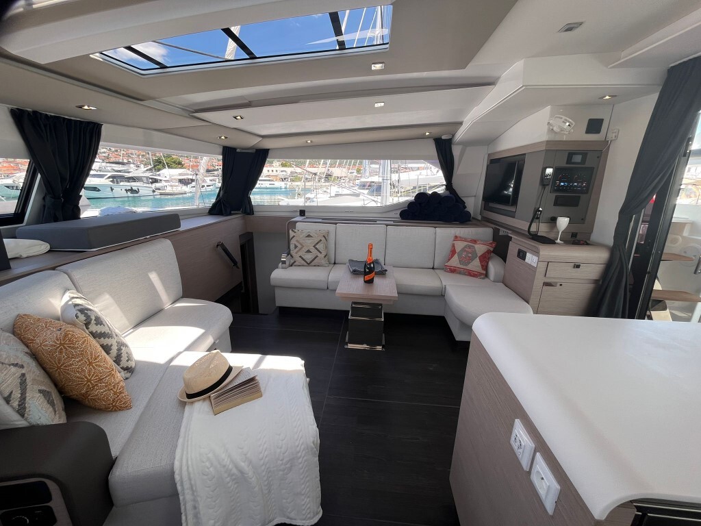 Fountaine Pajot Aura 51, Cosmos