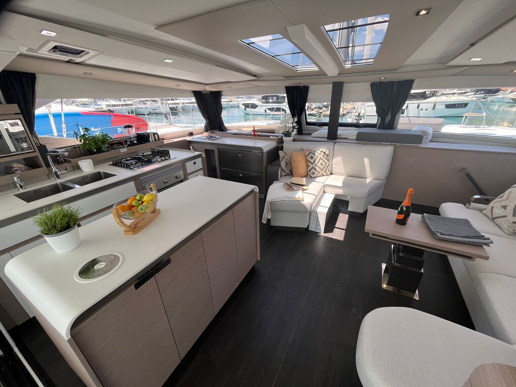 Fountaine Pajot Aura 51, Cosmos
