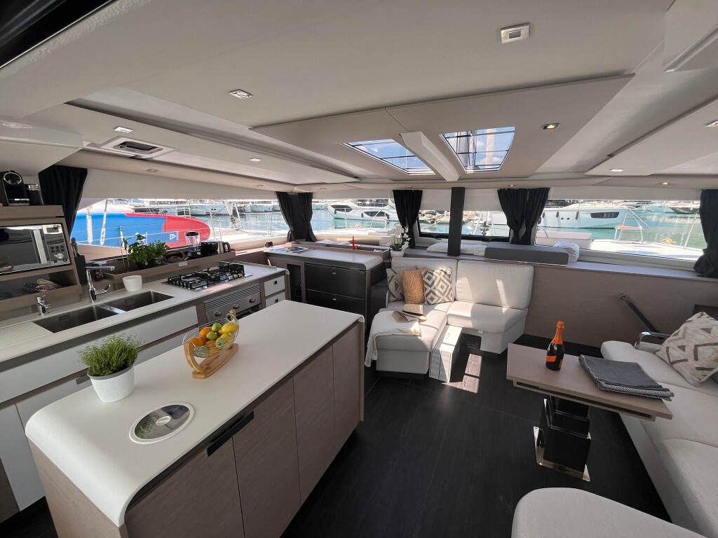 Fountaine Pajot Aura 51, Cosmos