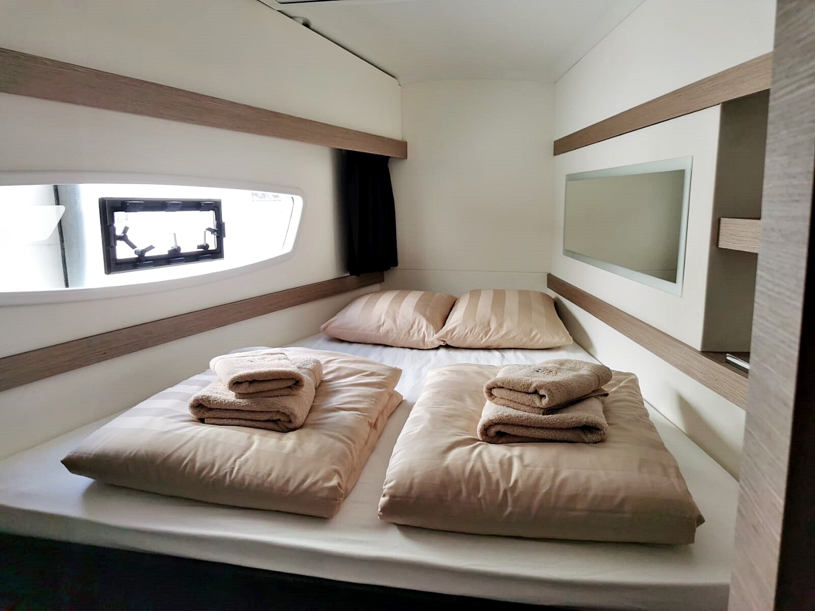 Fountaine Pajot Isla 40, Ninoa