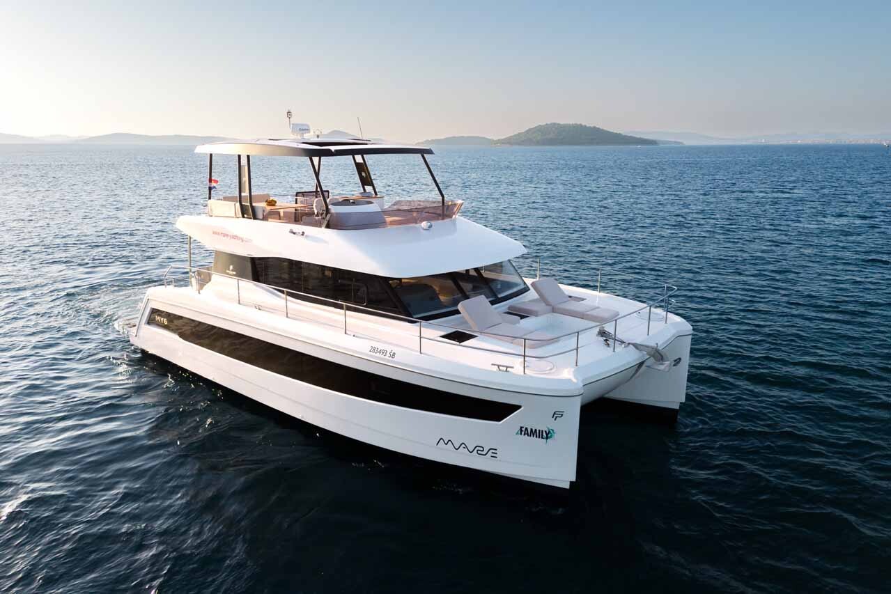 Fountaine Pajot MY6, Family 2.0