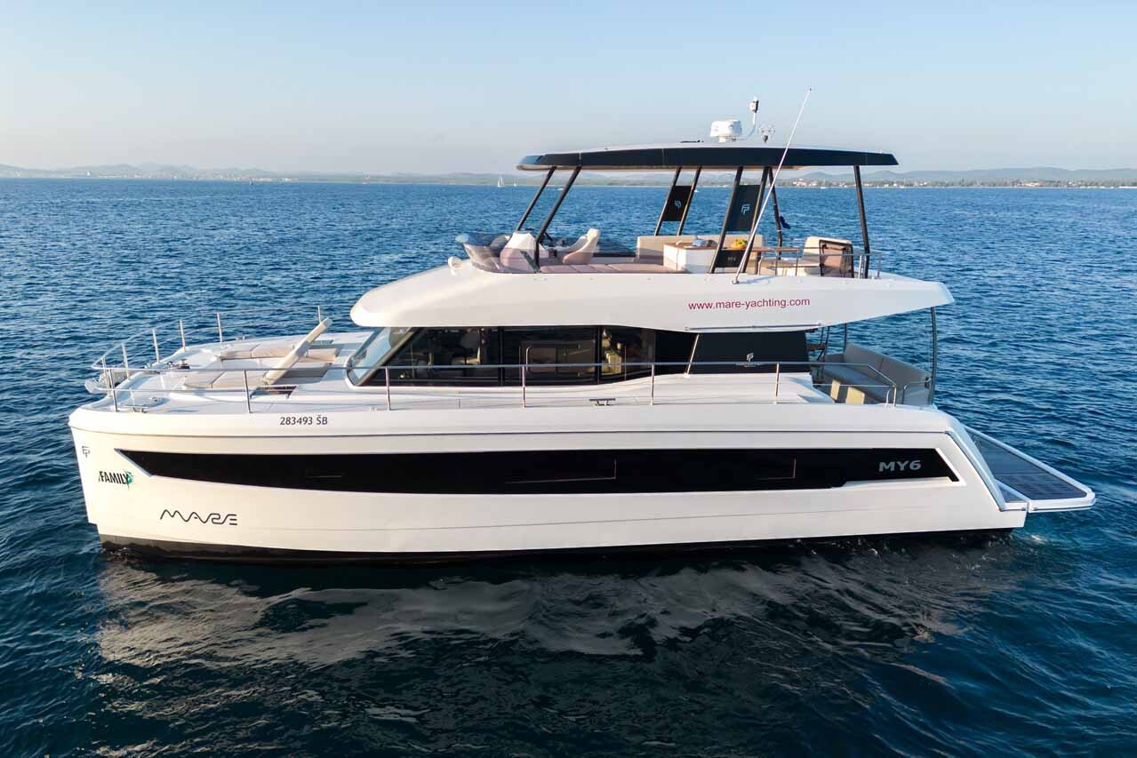 Fountaine Pajot MY6, Family 2.0