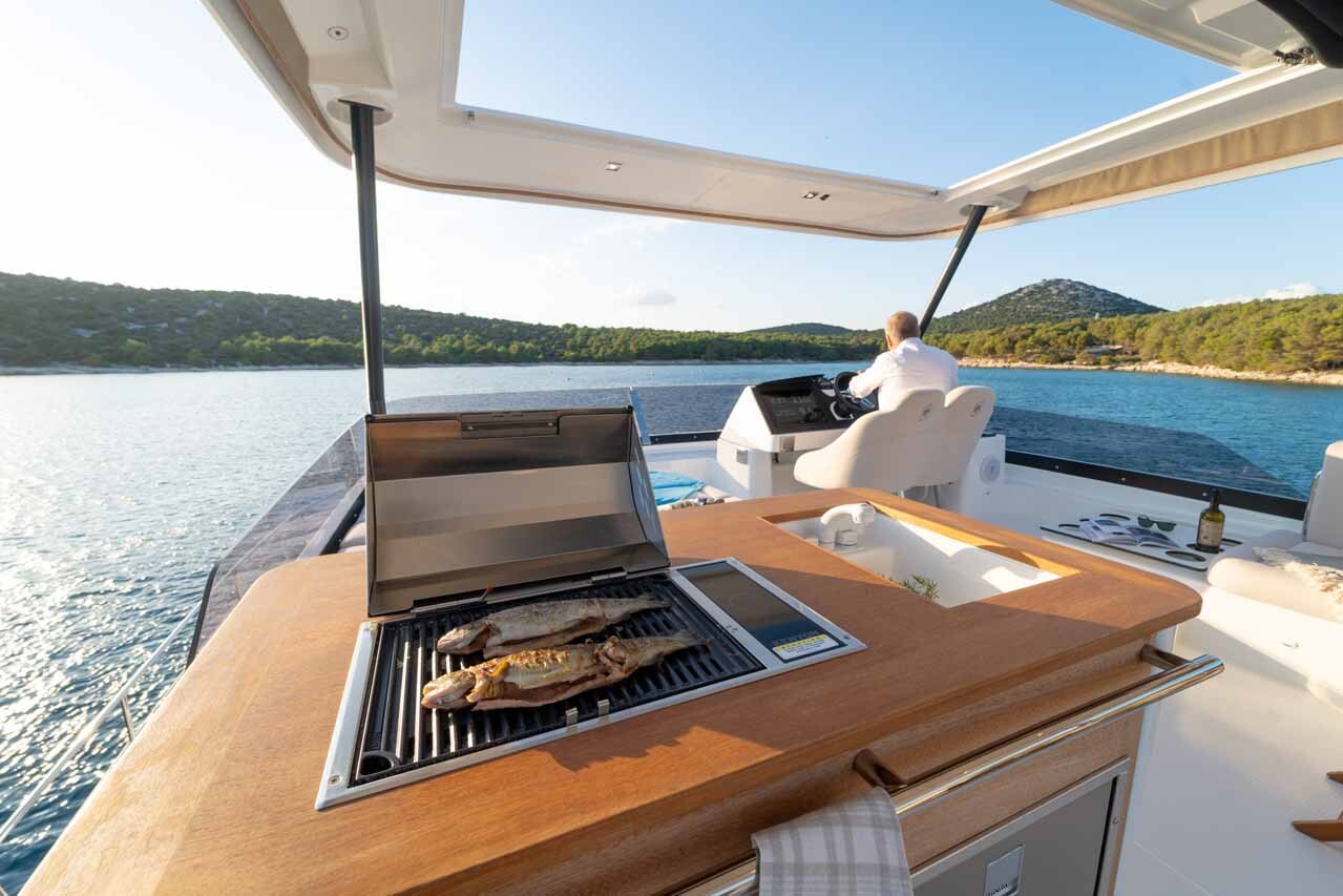 Fountaine Pajot MY6, Family 2.0