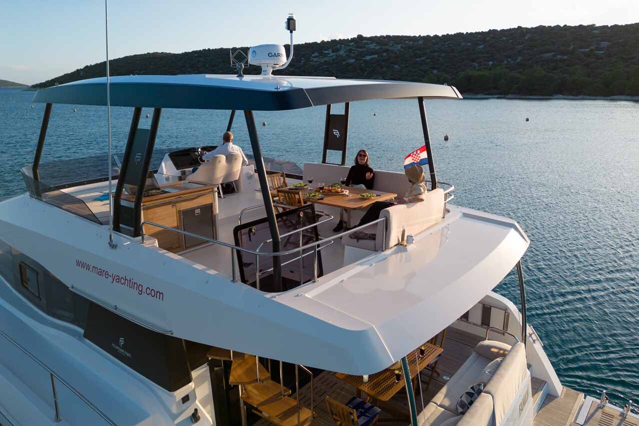 Fountaine Pajot MY6, Family 2.0