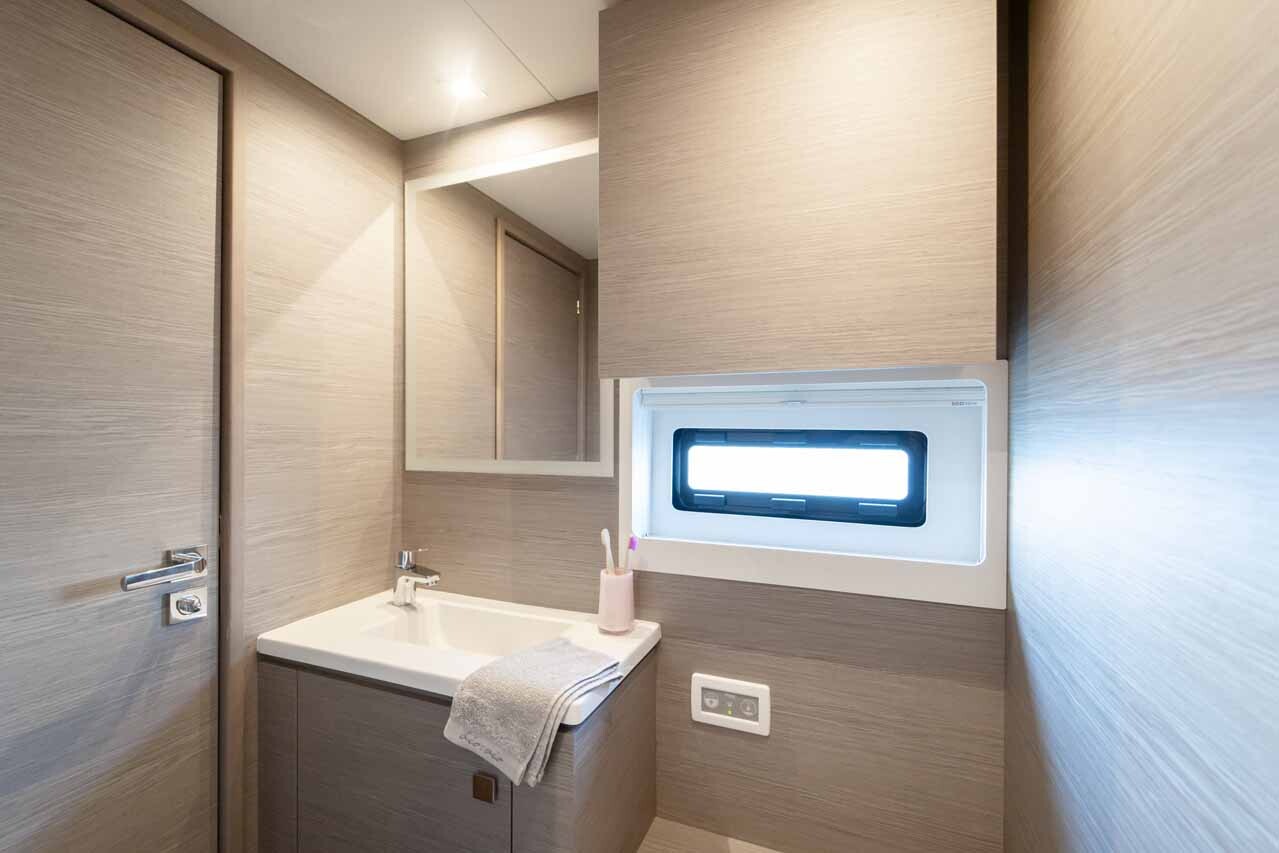 Fountaine Pajot MY6, Family 2.0