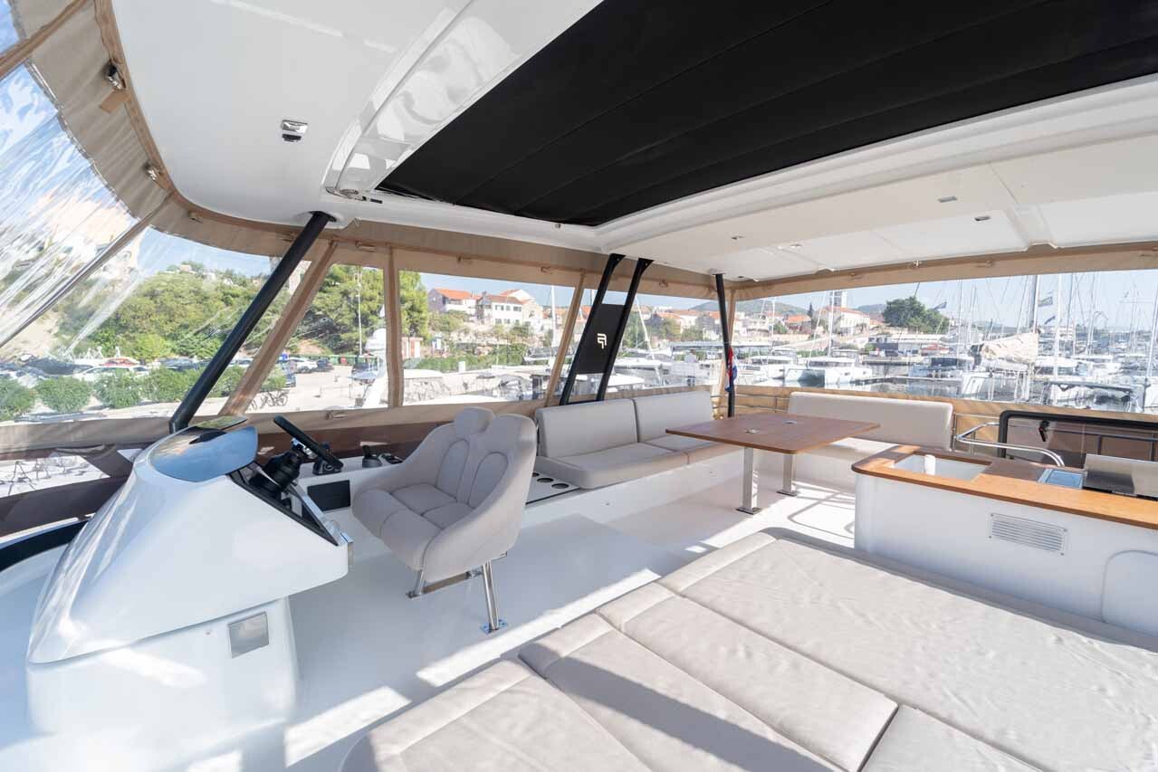 Fountaine Pajot MY6, Family 2.0