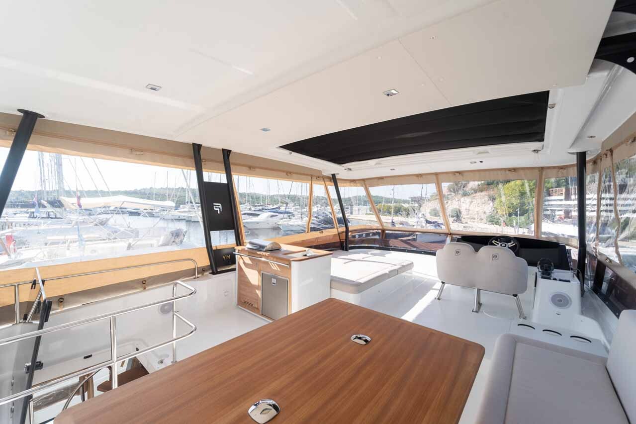 Fountaine Pajot MY6, Family 2.0