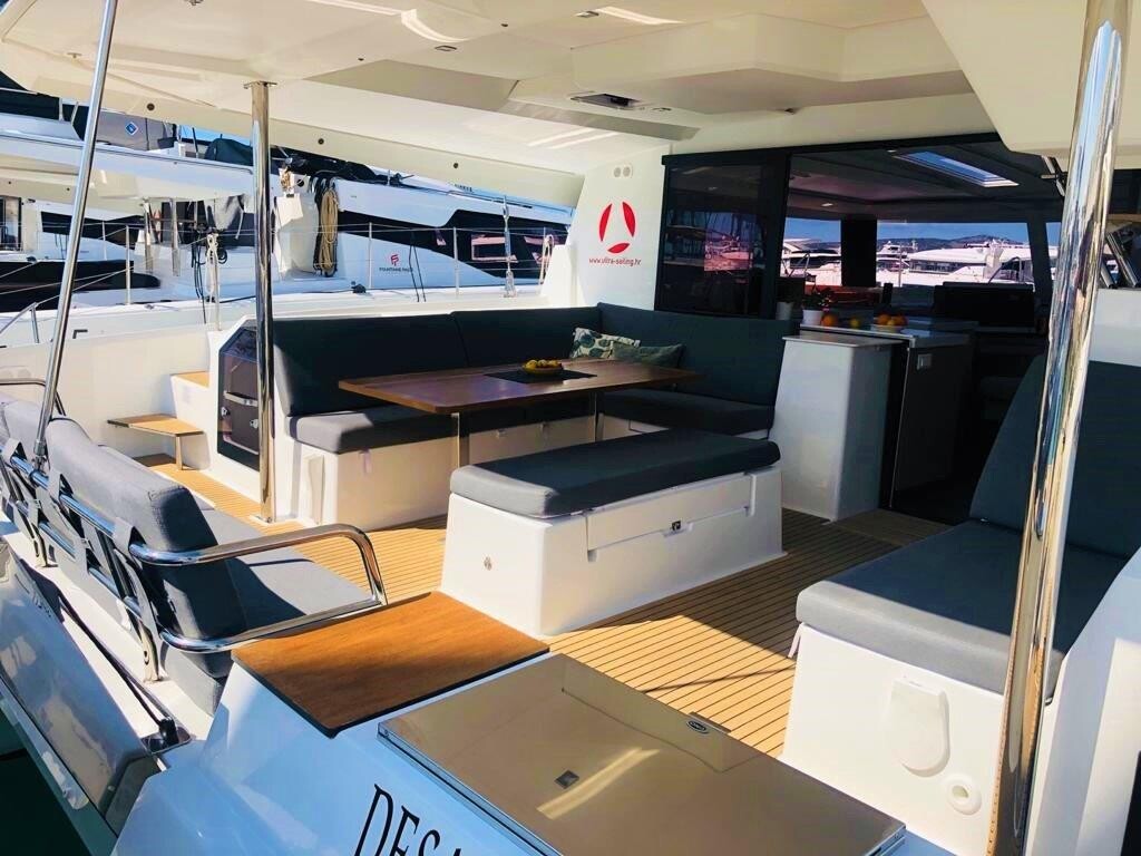Fountaine Pajot Saona 47 Quintet, Desafinado