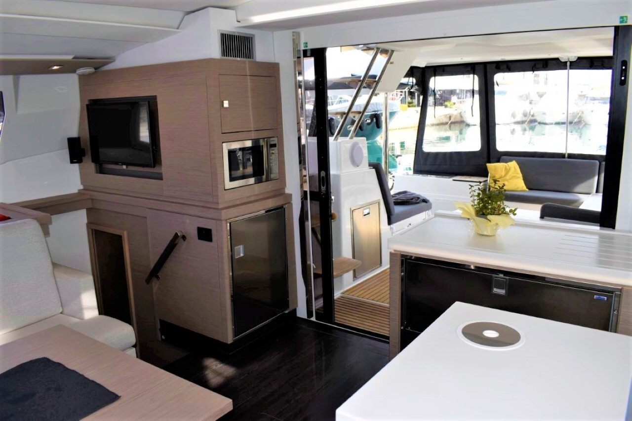 Fountaine Pajot Saona 47 Quintet, Desafinado