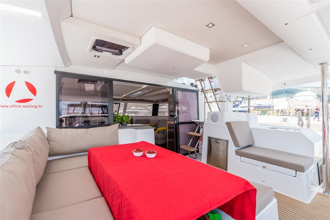 Fountaine Pajot Saona 47 Quintet, Sunny Wave