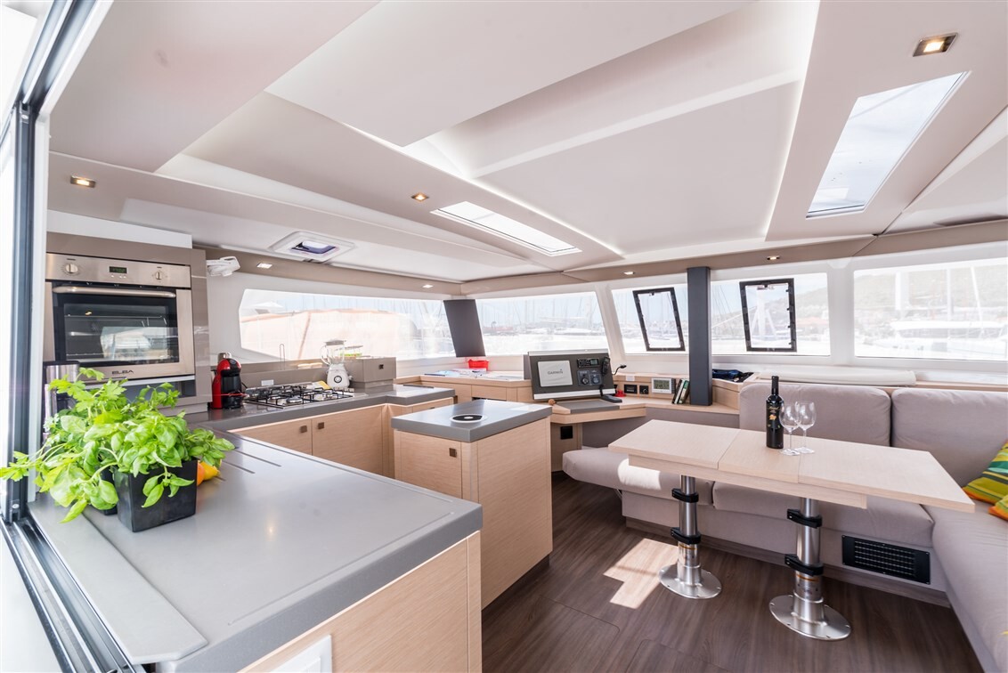Fountaine Pajot Saona 47 Quintet, Sunny Wave