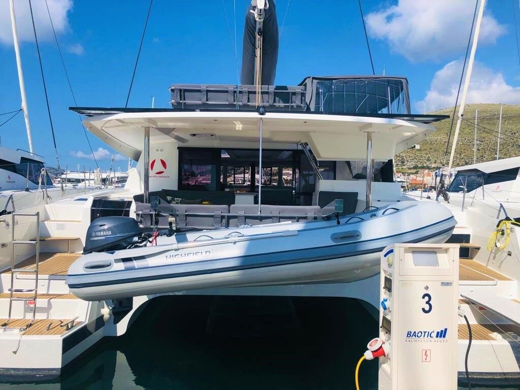 Fountaine Pajot Saona 47 Quintet, Desafinado